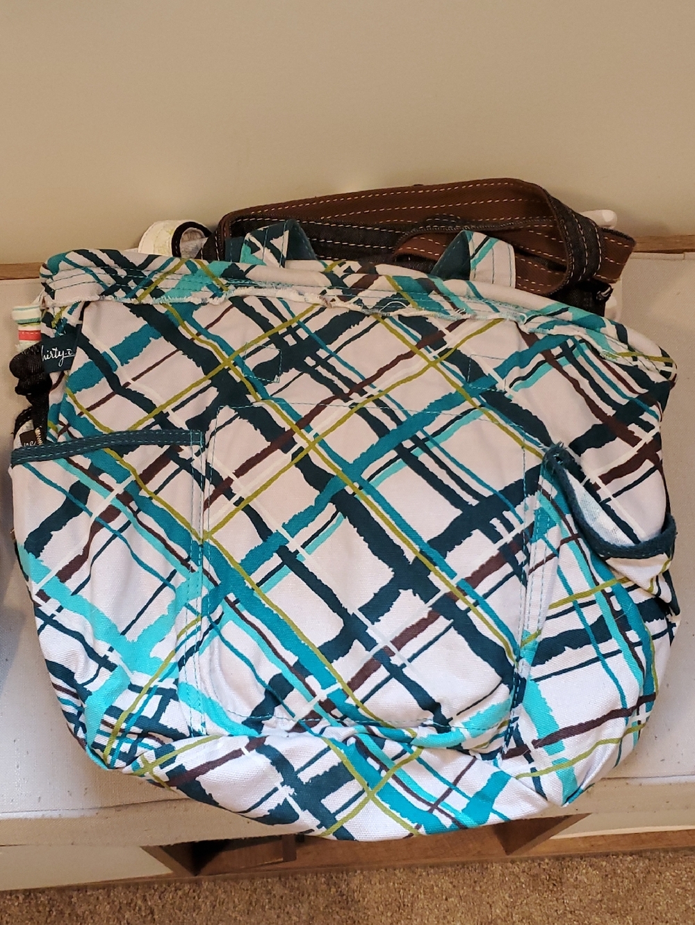 Thirty One Retro Metro Tote Bag in Sea Plaid in Like New Condition